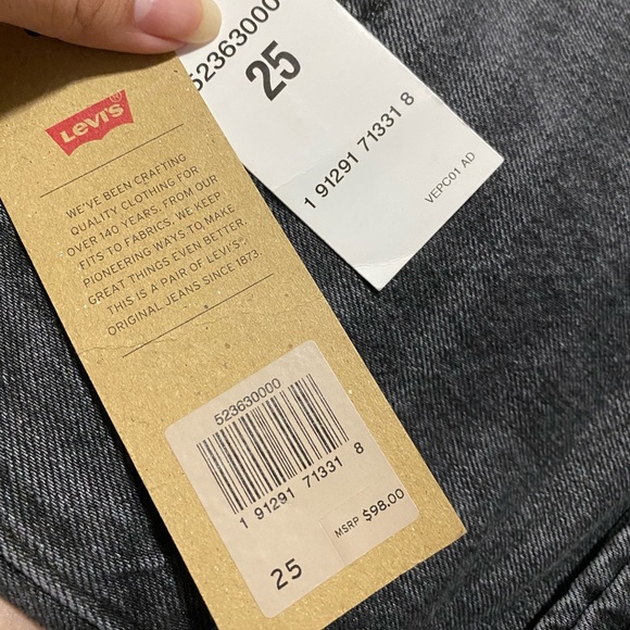 NWT LEVI’S Side Slit Skirt 💘✨✨✨ - Picture 4 of 5